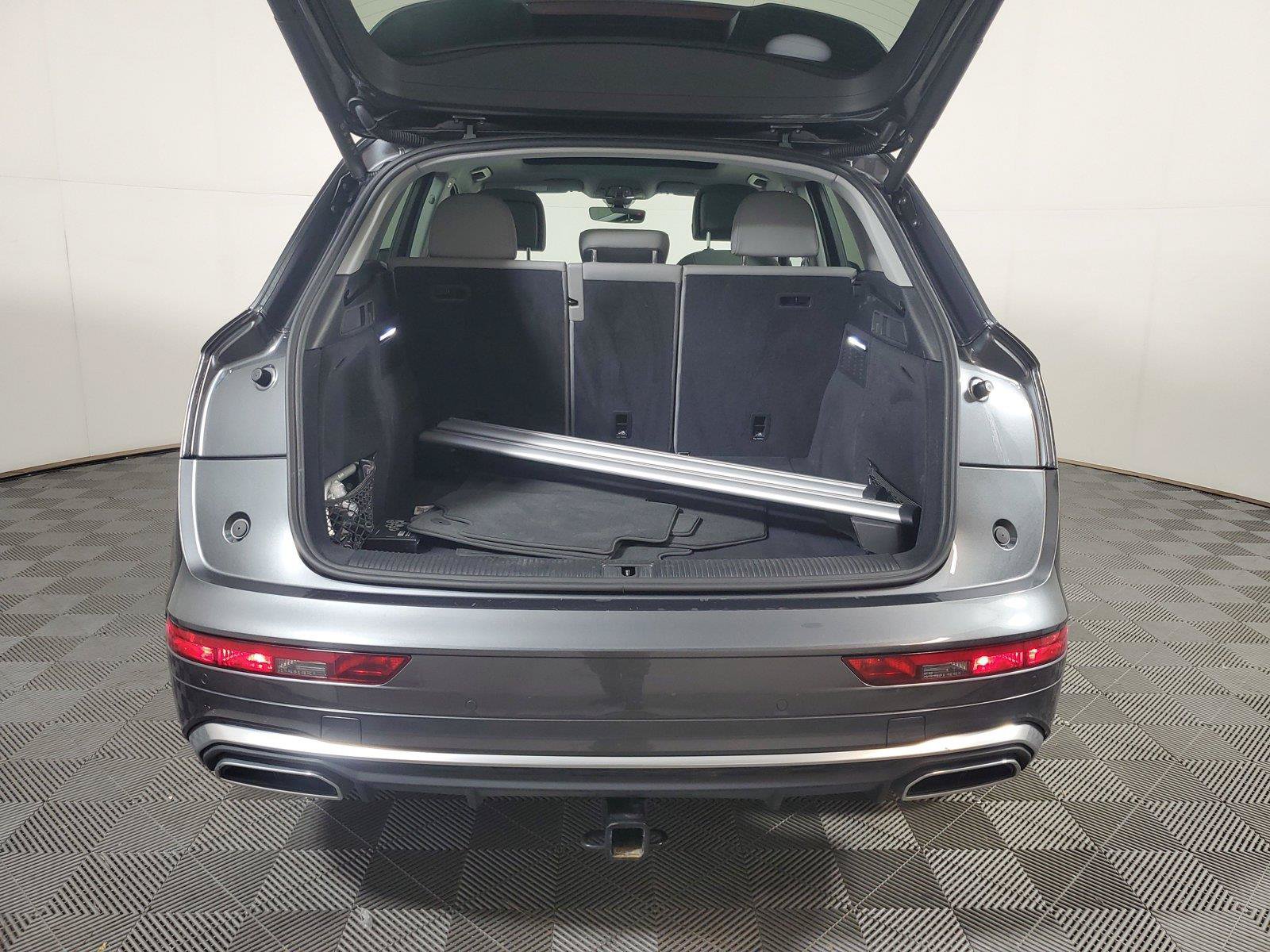 Used 2023 Audi Q5 2.0T Premium Plus w/ Premium Plus Package AWD/4WD image 9