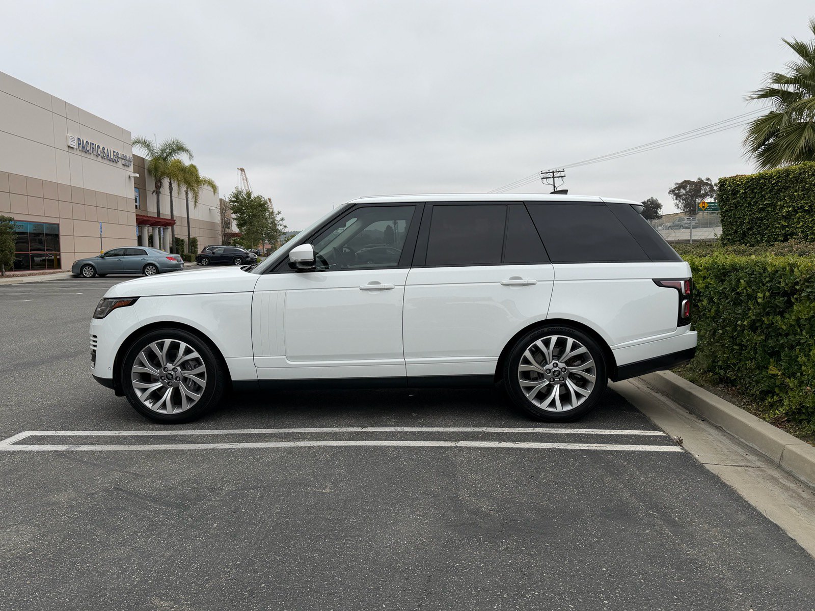 Used 2019 Land Rover Range Rover HSE AWD/4WD image 8