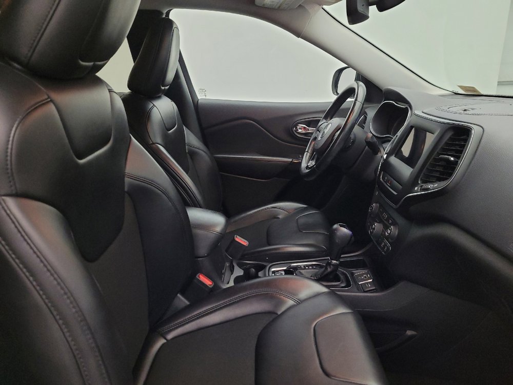 Used 2020 Jeep Cherokee Latitude Plus image 21