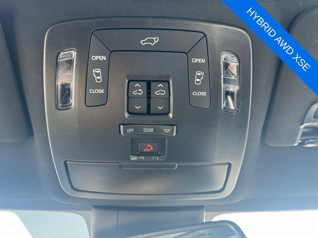 Used 2026 Toyota Sienna XSE AWD/4WD image 23