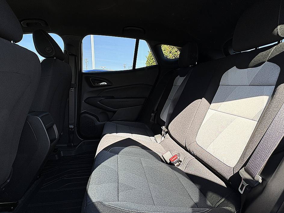 New 2026 Chevrolet Trax RS FWD image 4