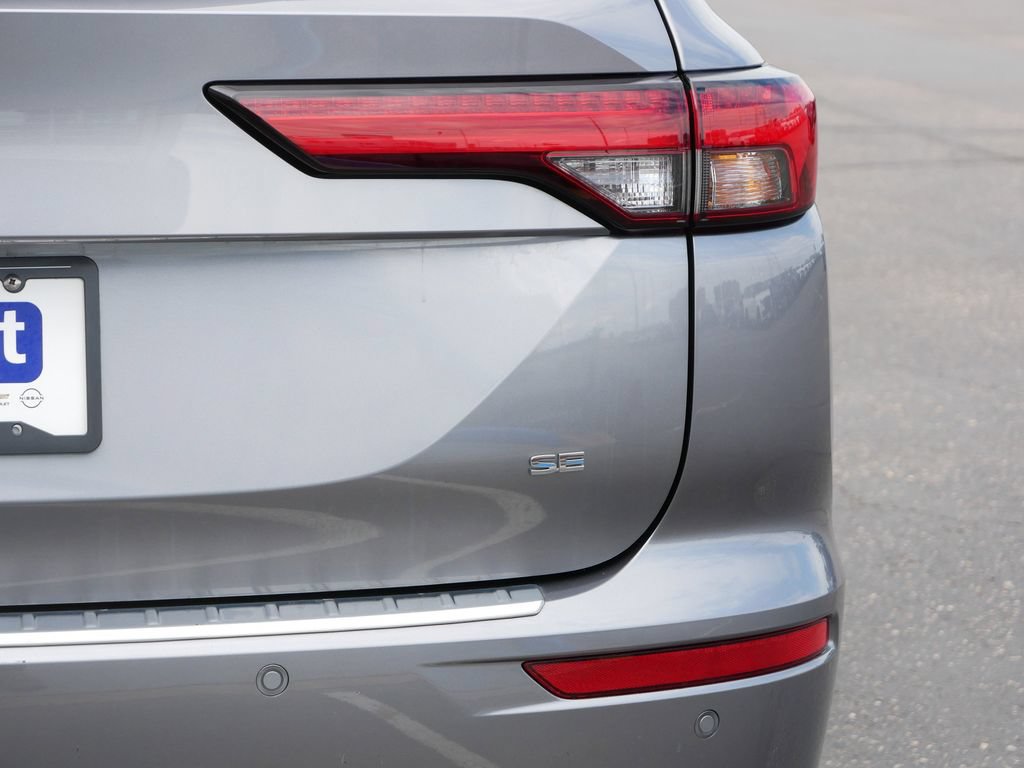 Used 2023 Mitsubishi Outlander SE AWD/4WD image 6