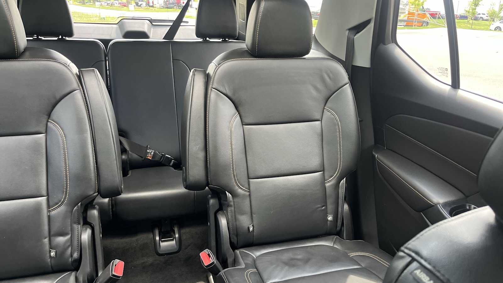 Used 2019 Chevrolet Traverse LT w/ LT Premium Package AWD/4WD image 33