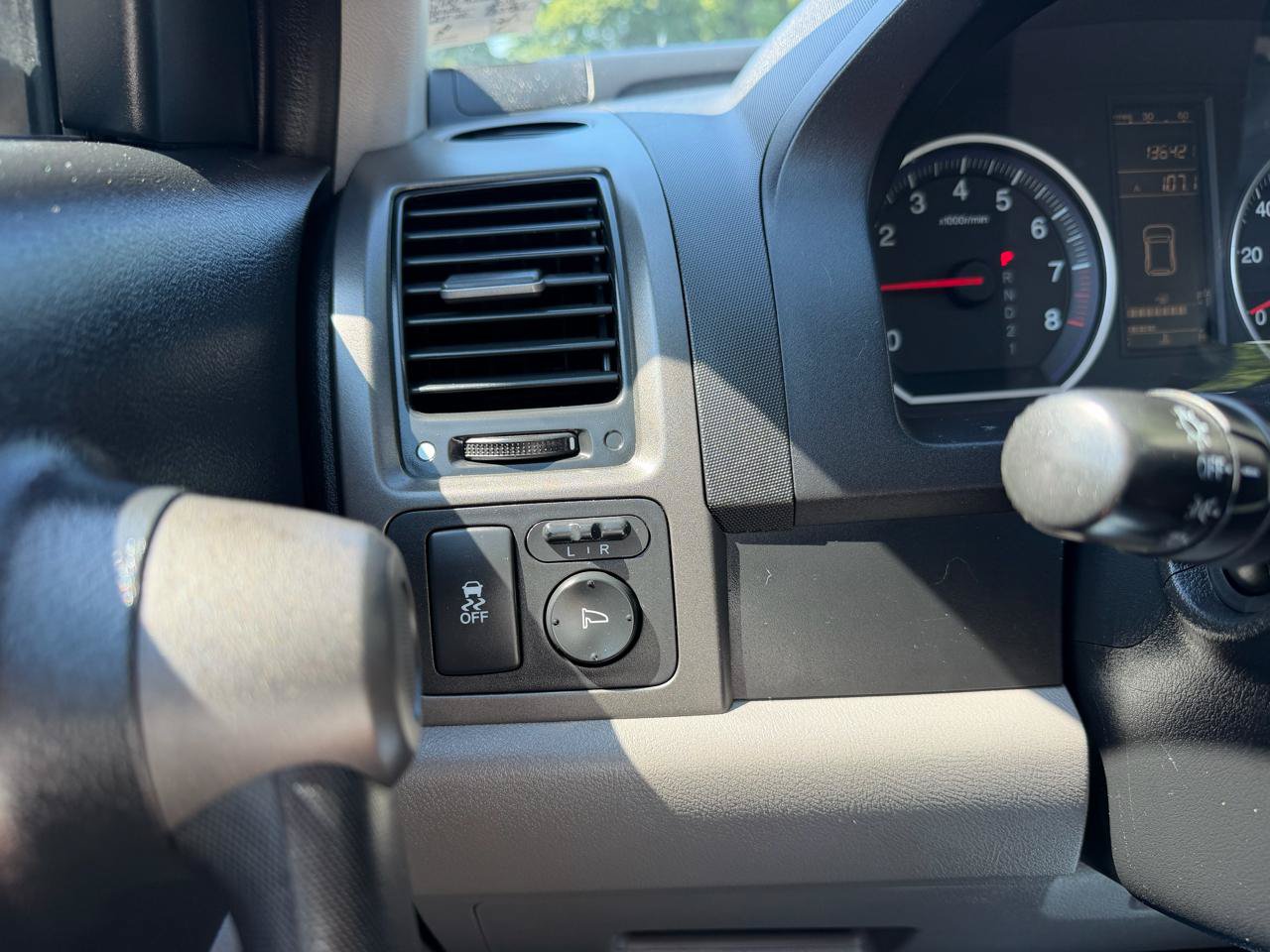 Used 2010 Honda CR-V LX image 19