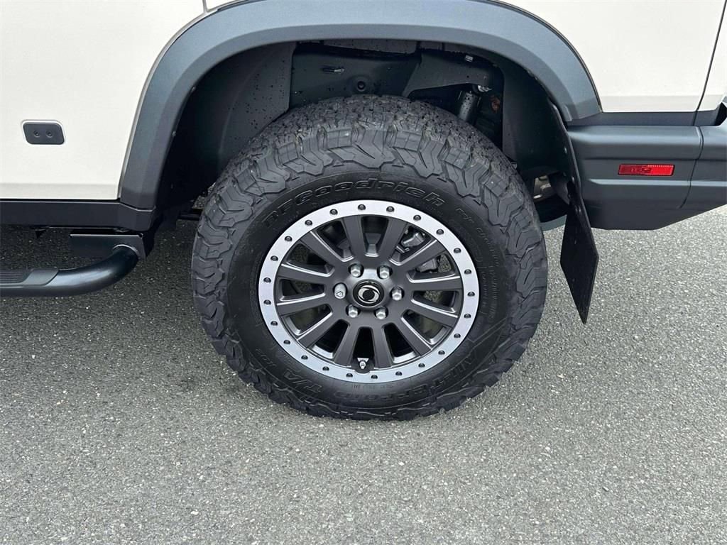 Used 2025 INEOS Grenadier Fieldmaster Edition image 8