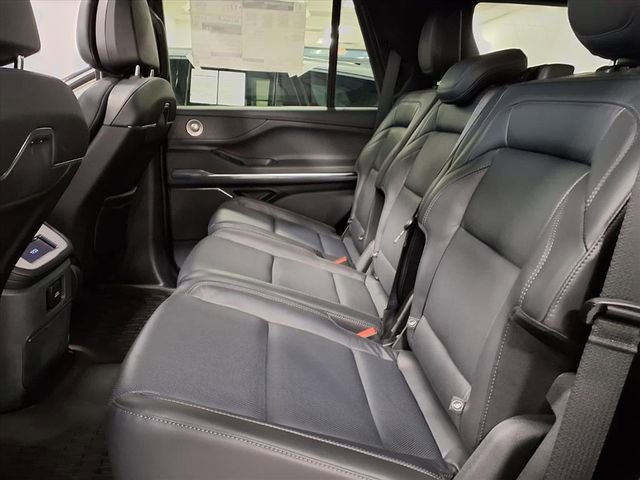 Certified 2025 Lincoln Navigator Reserve w/ Jet Appearance Package image 8