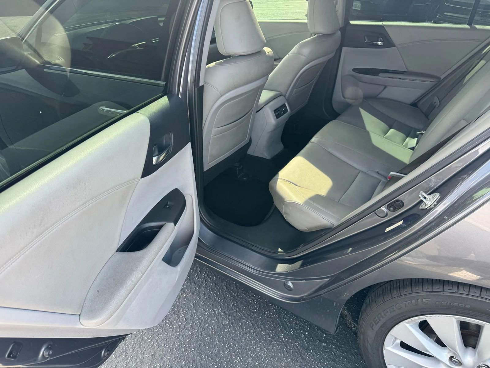 Used 2013 Honda Accord EX-L image 18