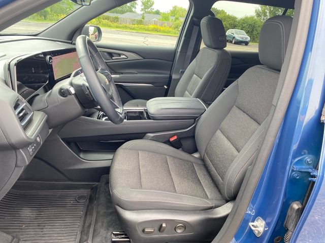 Certified 2024 Chevrolet Traverse LT w/ LPO, Floor Liner Package FWD image 16