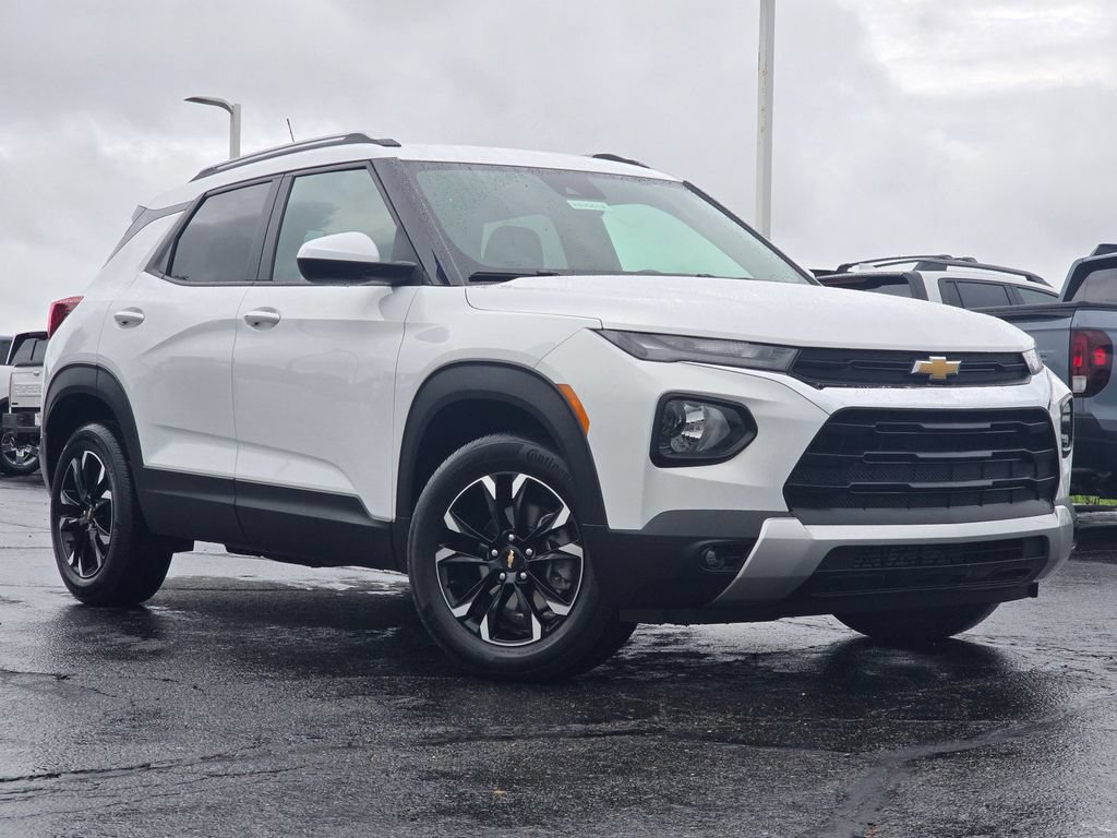 Used 2023 Chevrolet TrailBlazer LT w/ Convenience Package AWD/4WD image 1