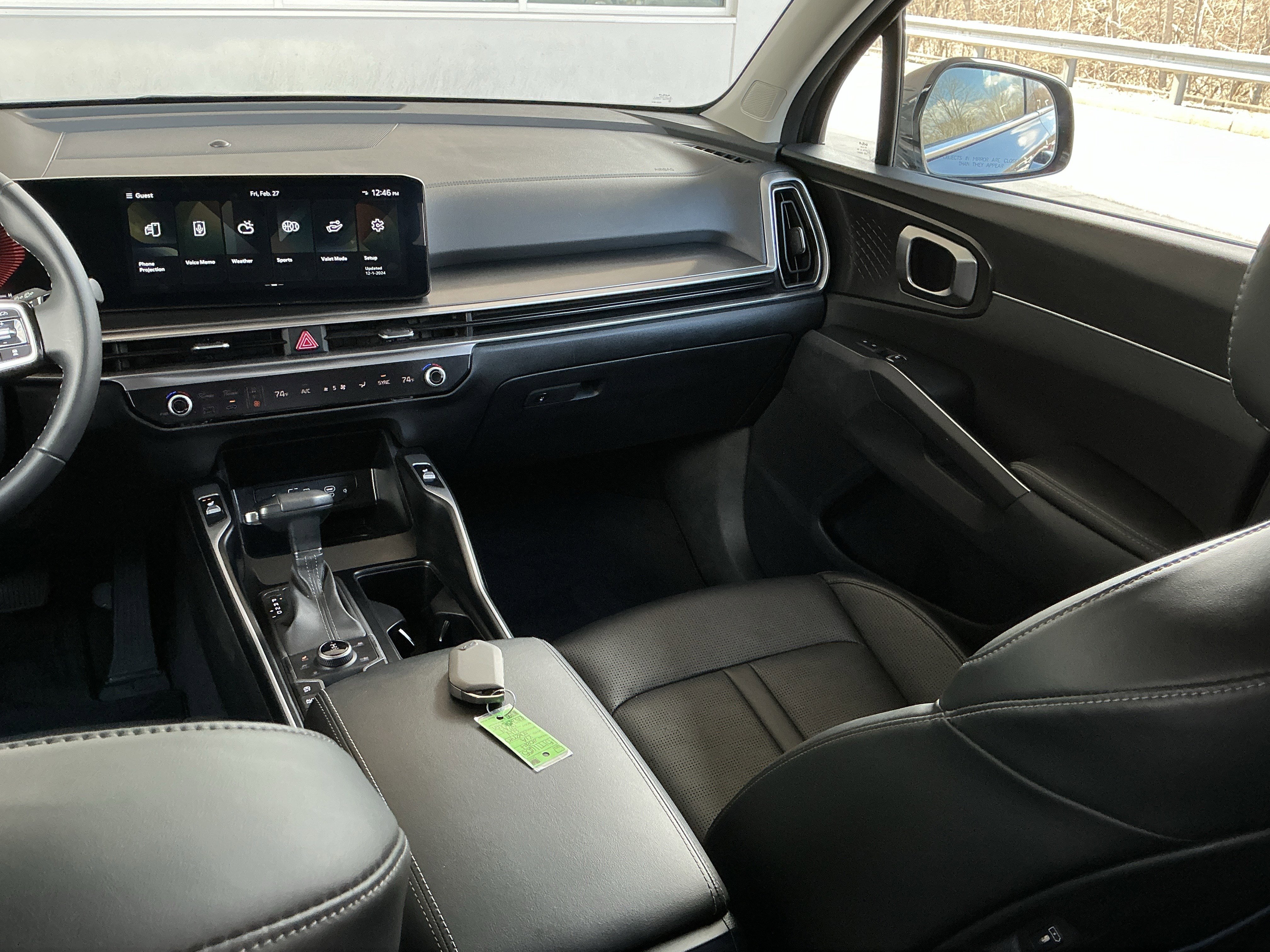 Used 2024 Kia Sorento S image 16