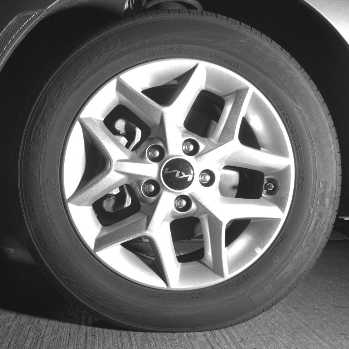 Used 2025 Kia Soul LX w/ LX Technology Package FWD image 12