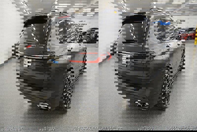 Used 2023 BMW X7 M60i w/ Climate Comfort Package image 10