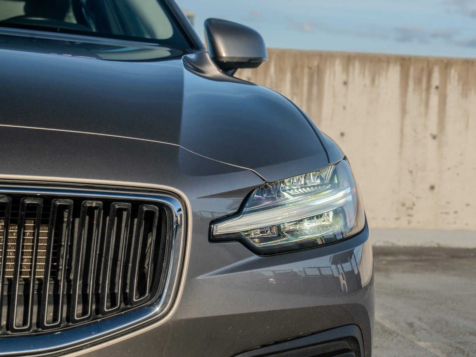 Used 2019 Volvo S60 T6 Momentum w/ Multimedia Package image 9