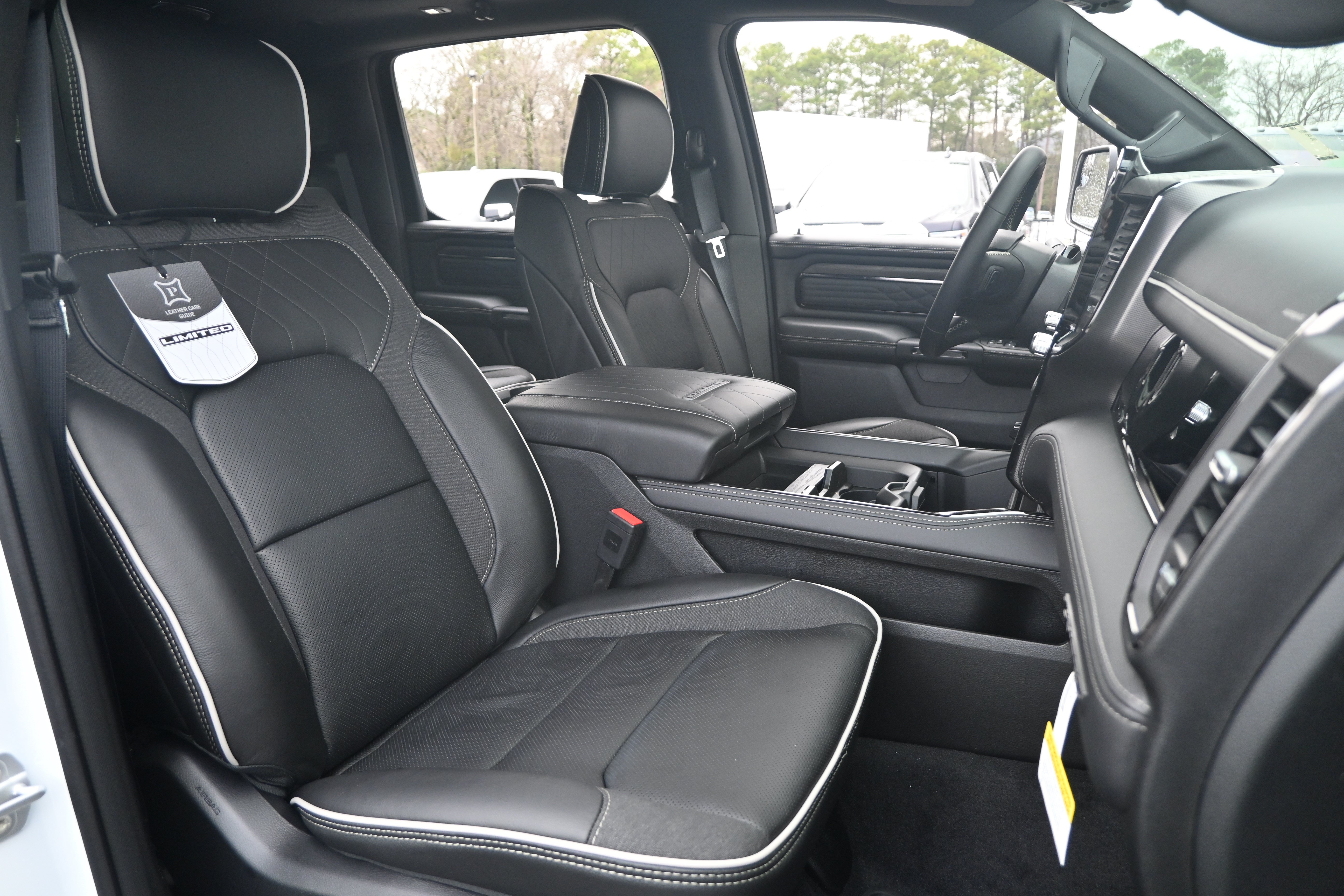 New 2026 RAM 1500 Limited AWD/4WD image 32