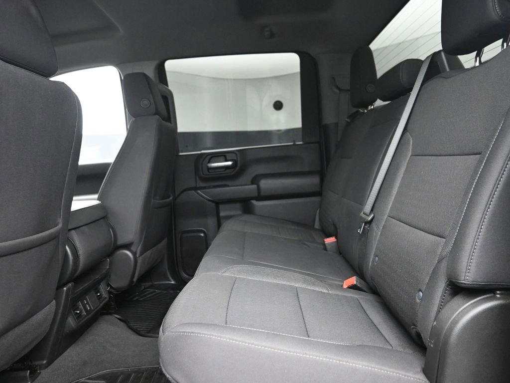 Used 2025 Chevrolet Silverado 2500 Custom w/ Custom Value Package image 10