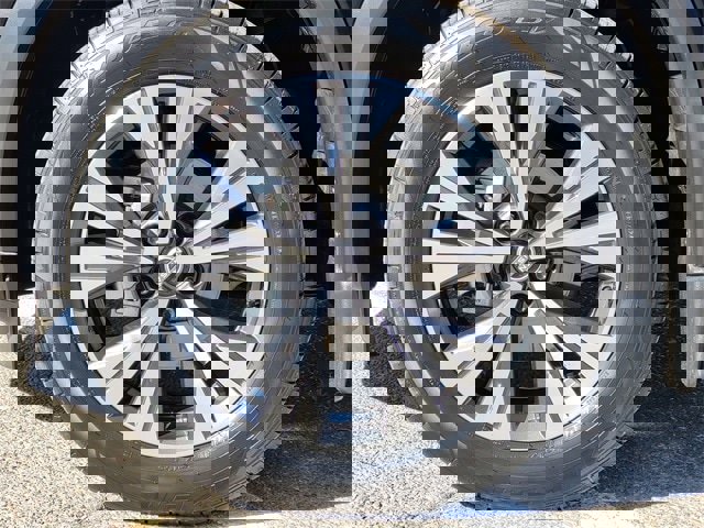 Certified 2023 Nissan Rogue SV image 7