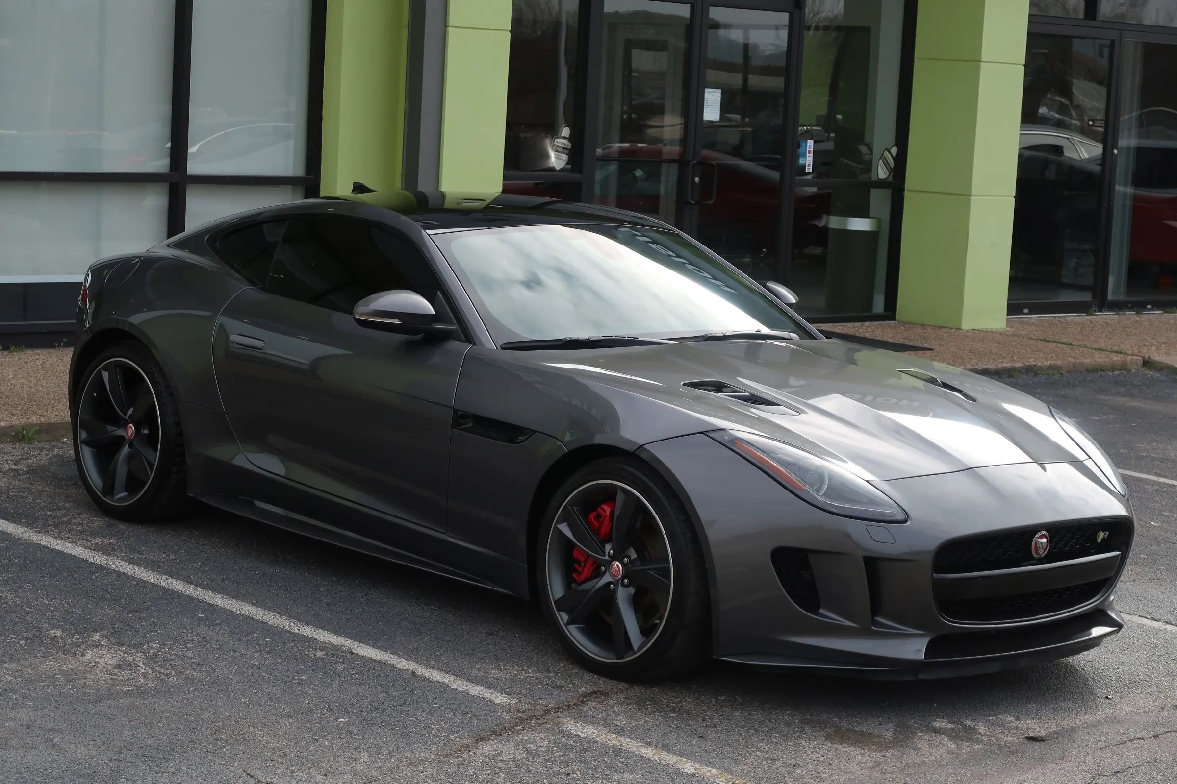 Used 2016 Jaguar F-TYPE R image 5