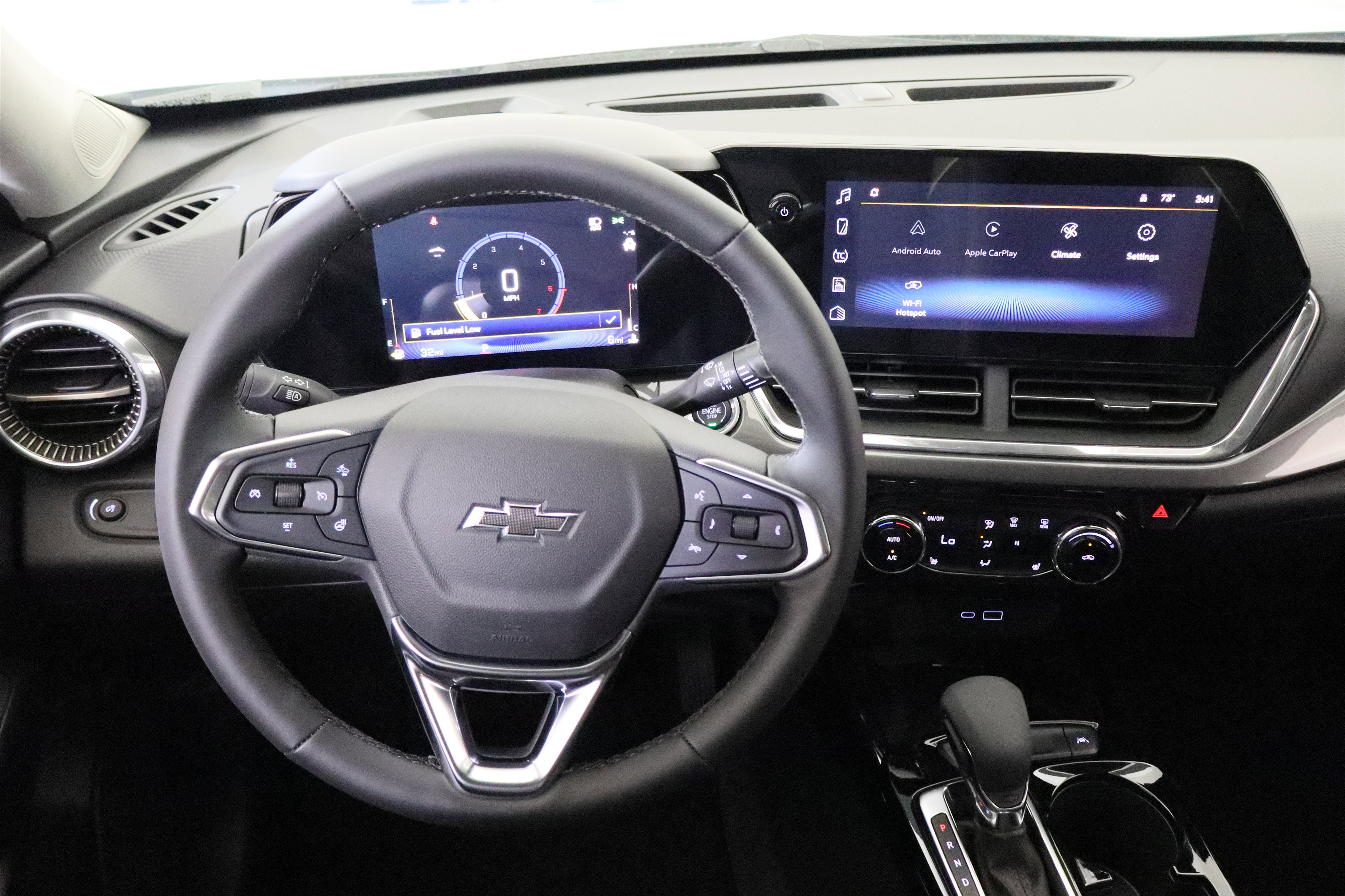 New 2026 Chevrolet Trax ACTIV w/ Sunroof Package FWD image 18