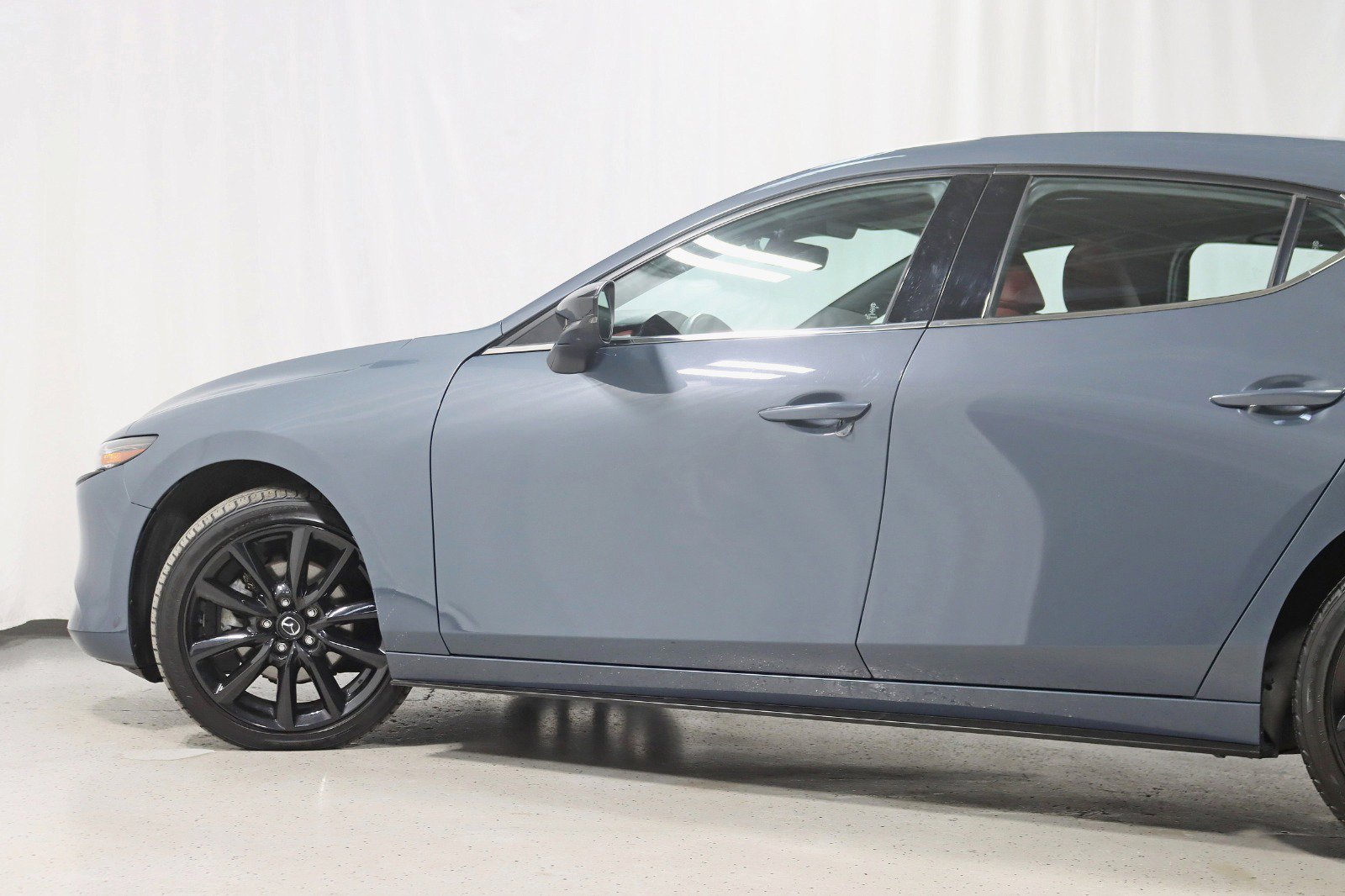 Used 2021 MAZDA MAZDA3 Hatchback w/Premium Plus Pkg image 11