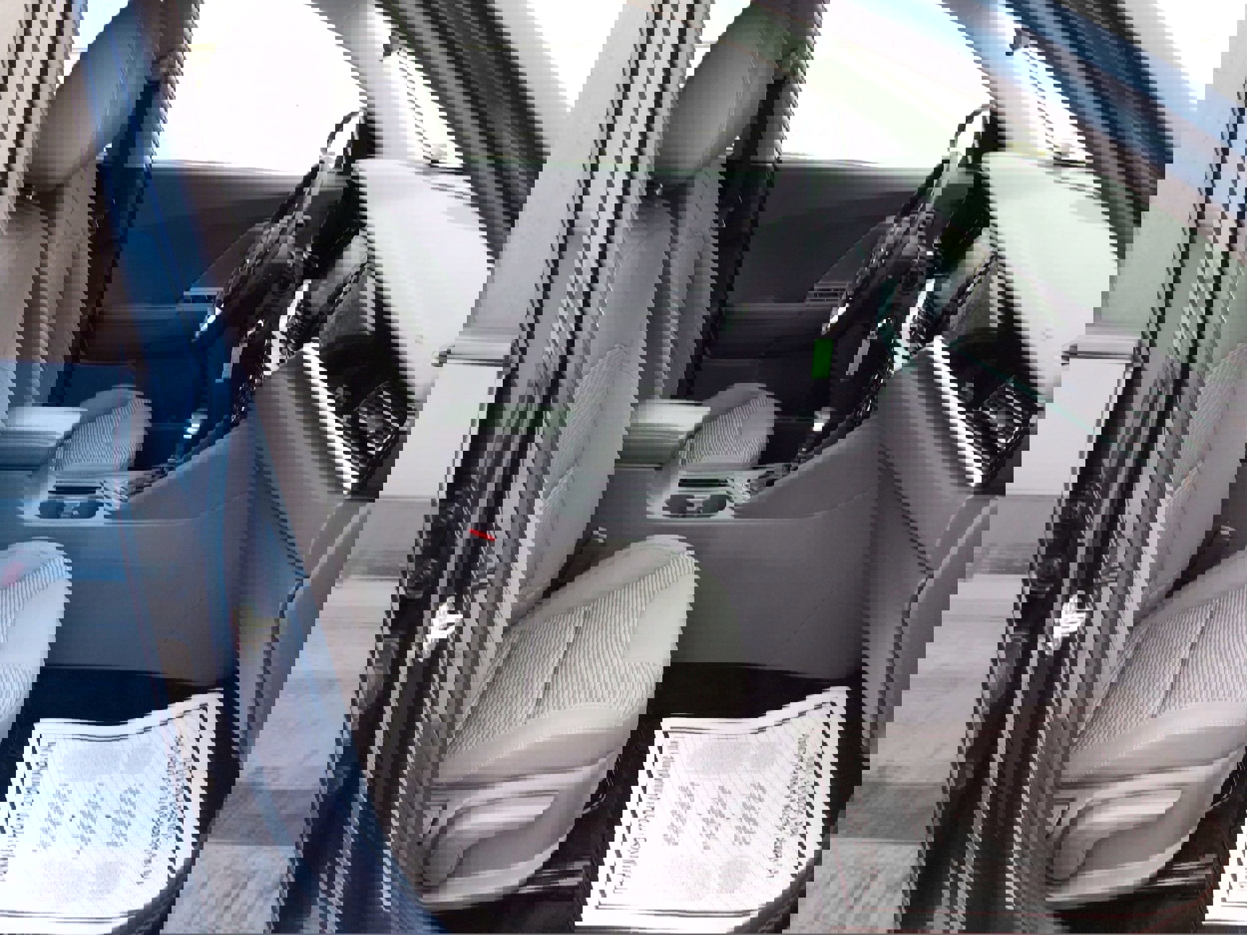 Used 2020 Kia Niro LX image 23