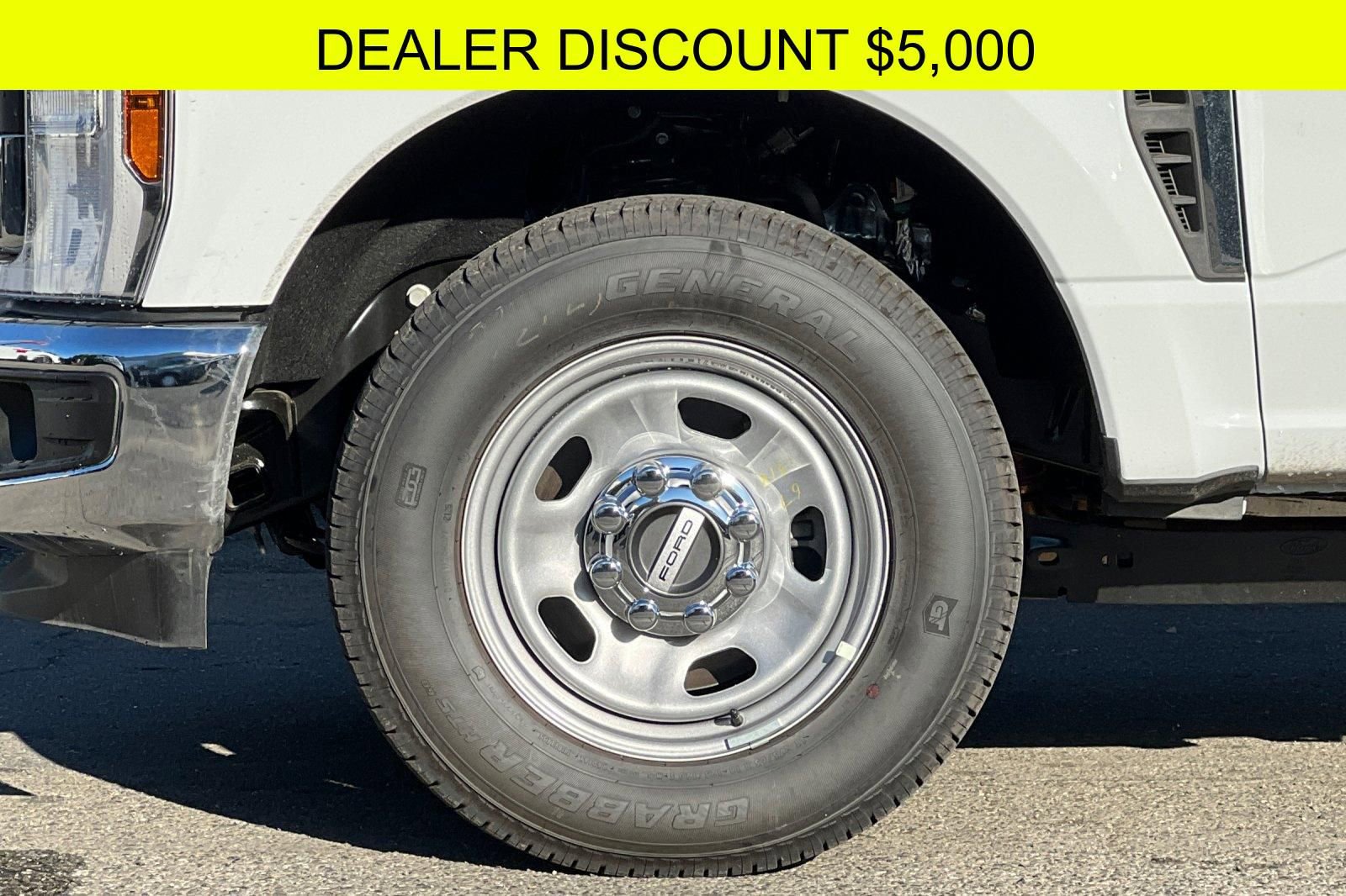 New 2025 Ford F350 XL w/ XL Chrome Package RWD image 17
