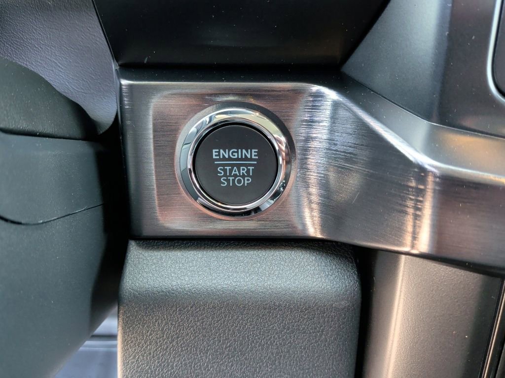 New 2026 Ford F250 Lariat w/ Chrome Package image 25