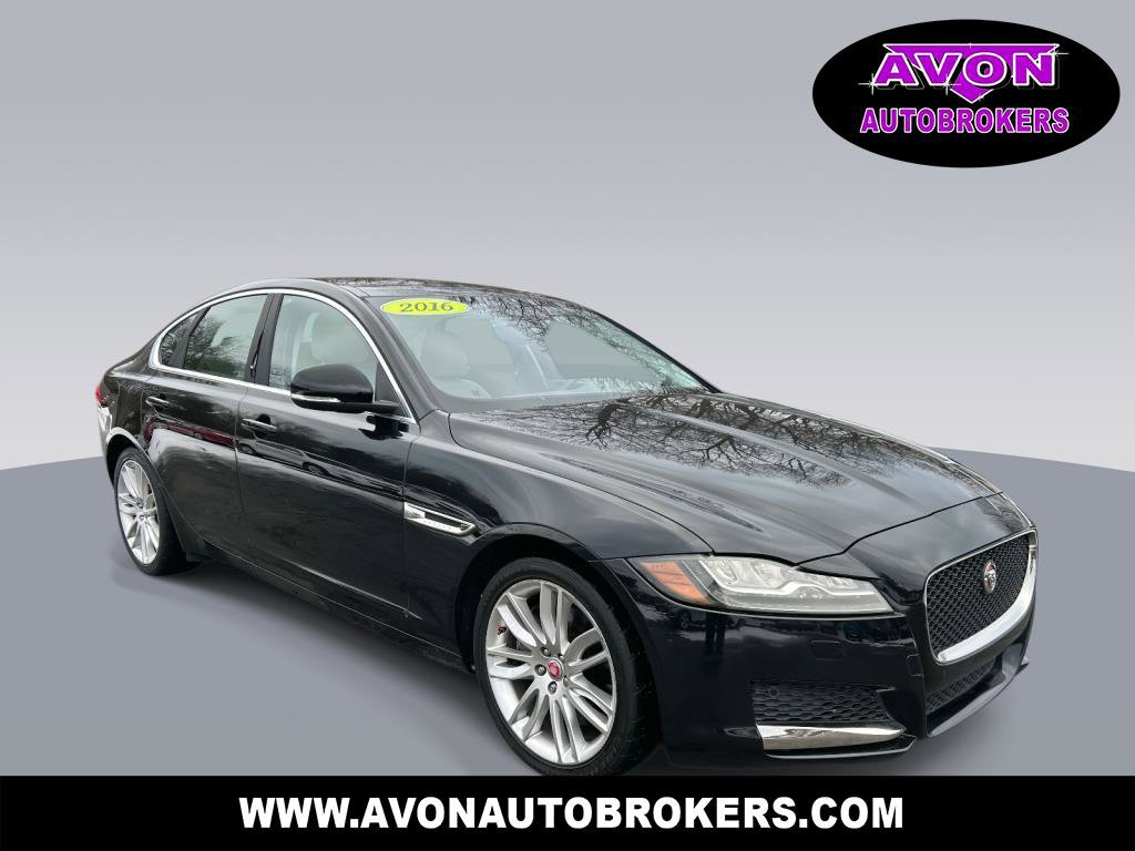 Used 2016 Jaguar XF Prestige image 1