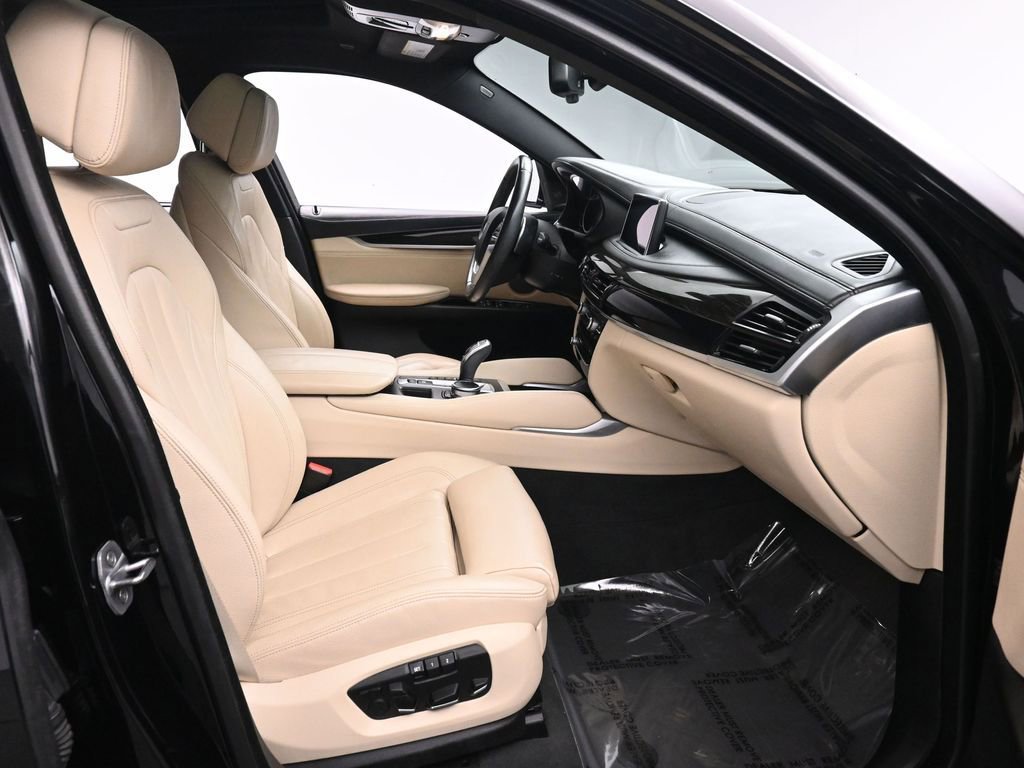 Used 2019 BMW X6 xDrive50i w/ Executive Package image 22