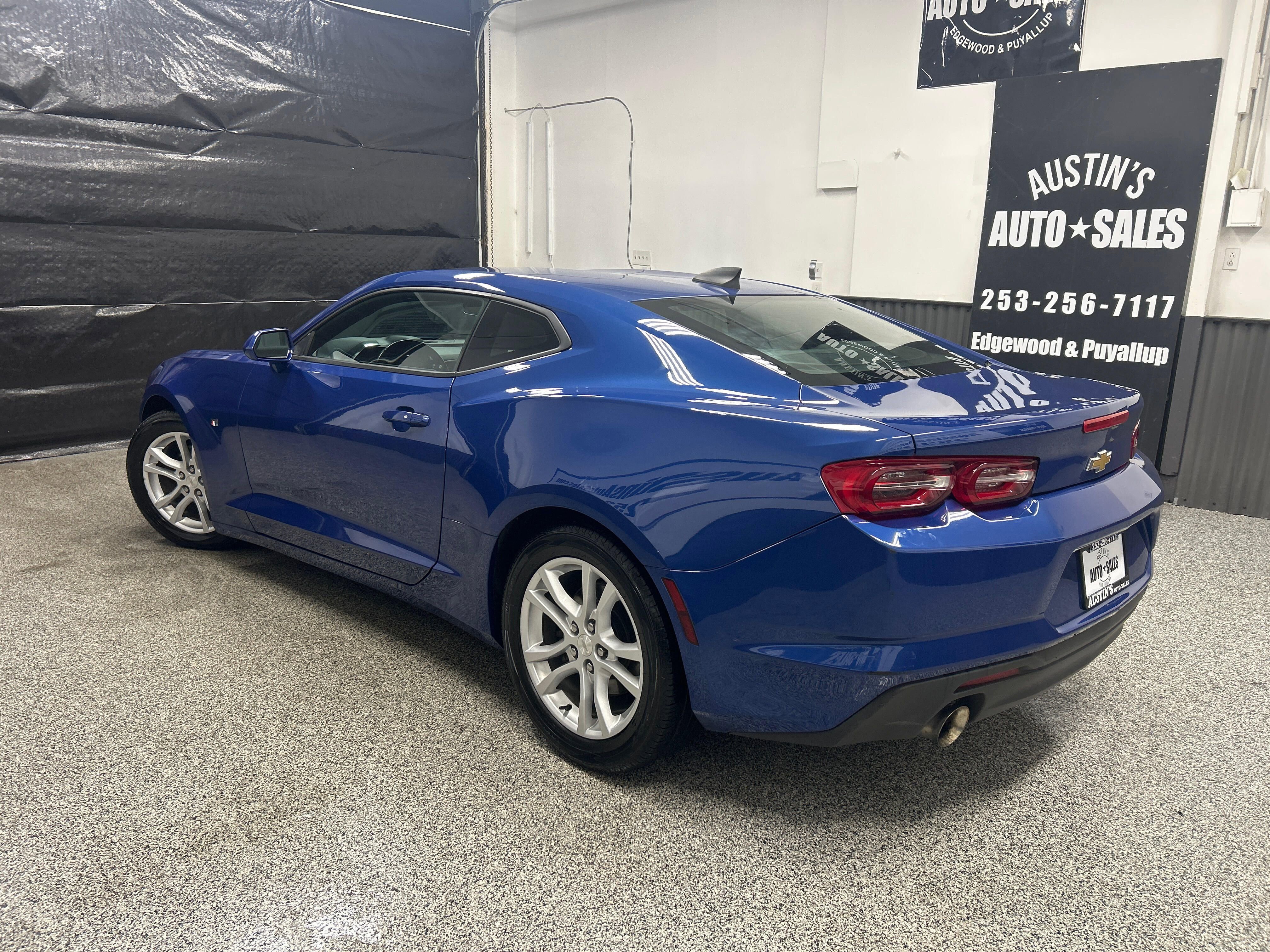 Used 2019 Chevrolet Camaro LS RWD image 4