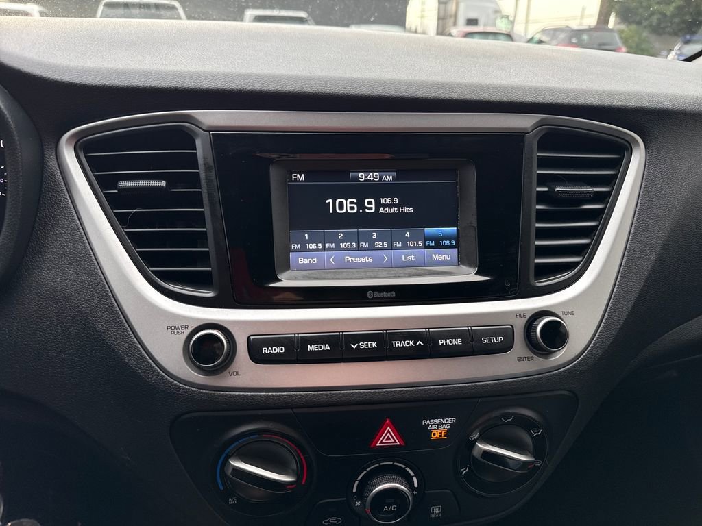 Used 2020 Hyundai Accent SE image 23