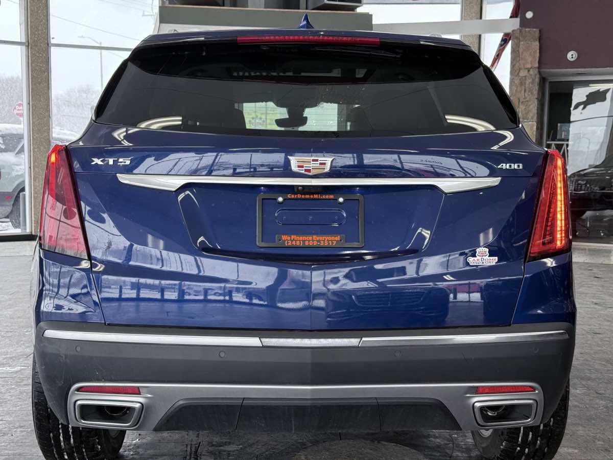 Used 2025 Cadillac XT5 Premium Luxury w/ Technology Package image 12