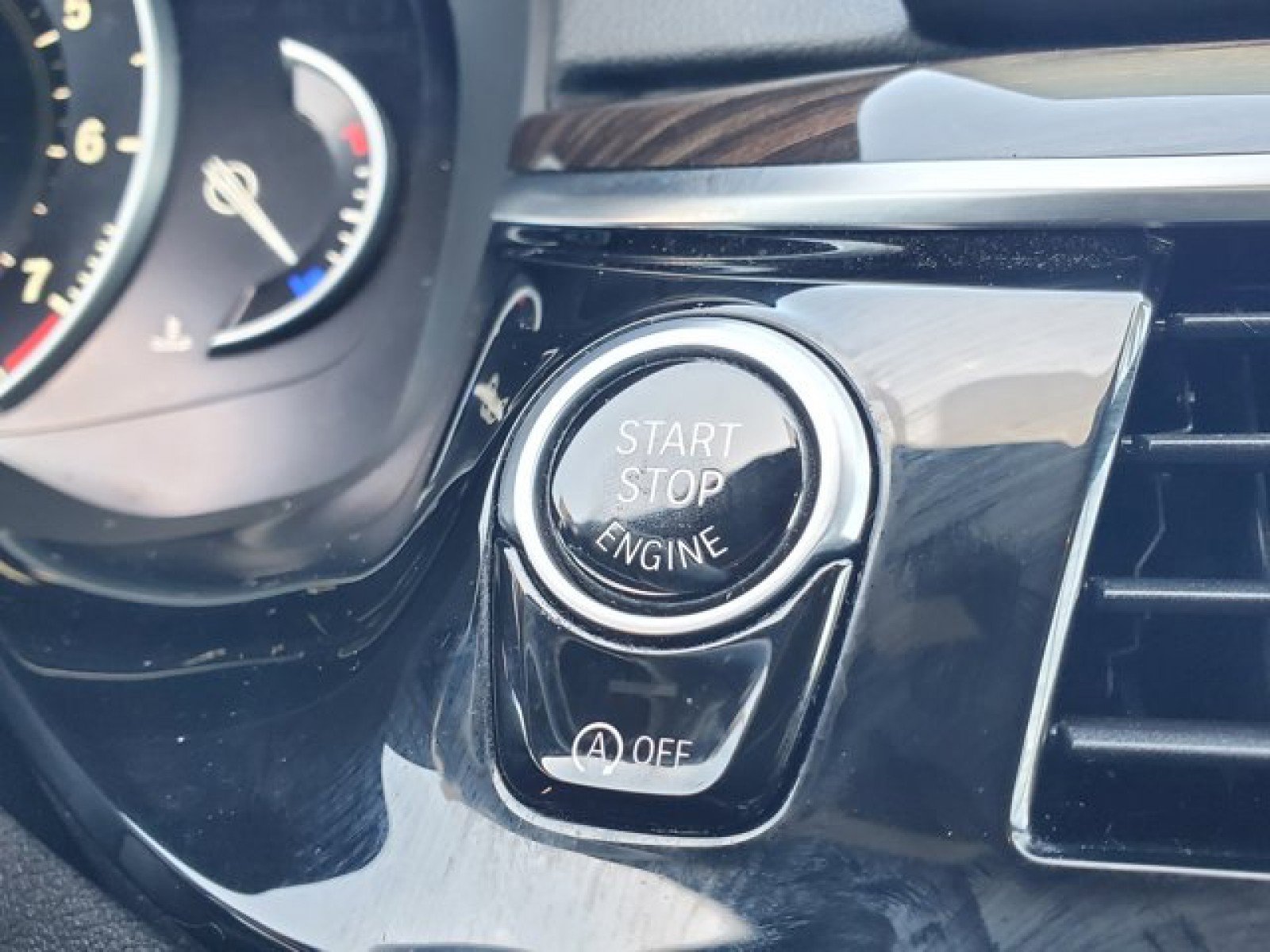 Used 2018 BMW 540i image 22