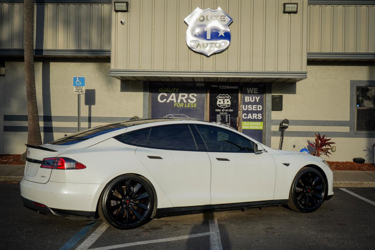 Used 2016 Tesla Model S 70D image 3