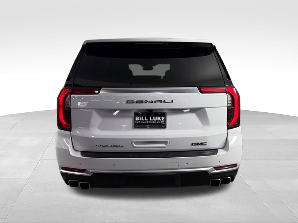 Used 2025 GMC Yukon XL Denali AWD/4WD image 7