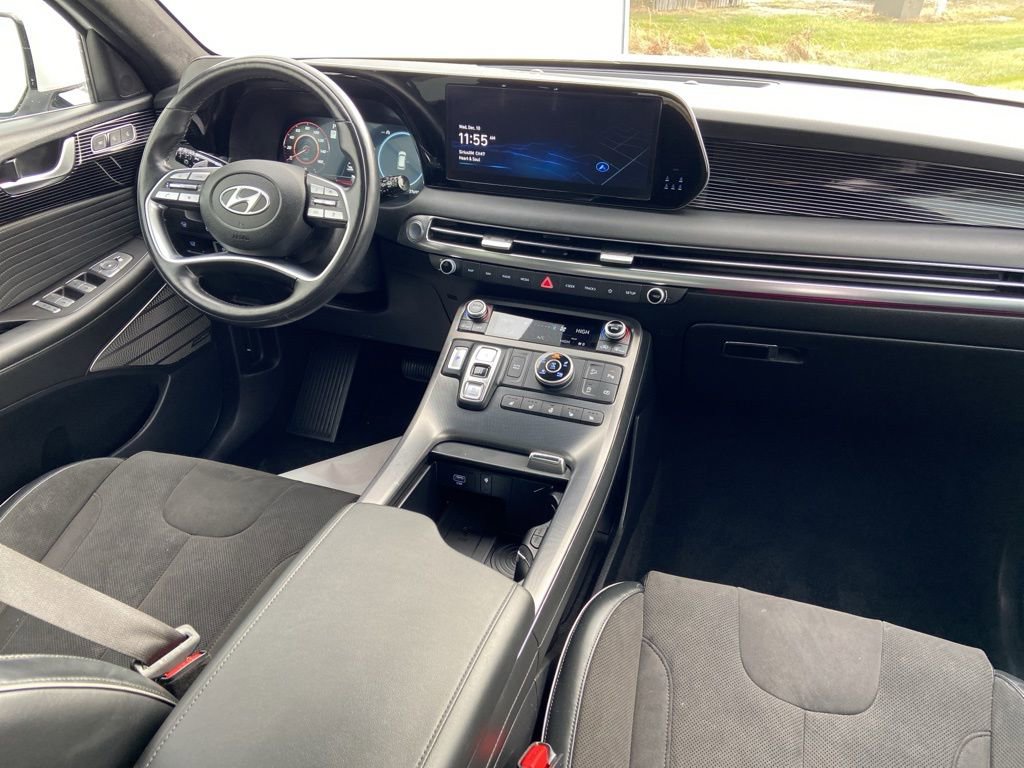 Used 2024 Hyundai Palisade Calligraphy image 9
