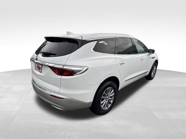 Used 2024 Buick Enclave Essence FWD image 4