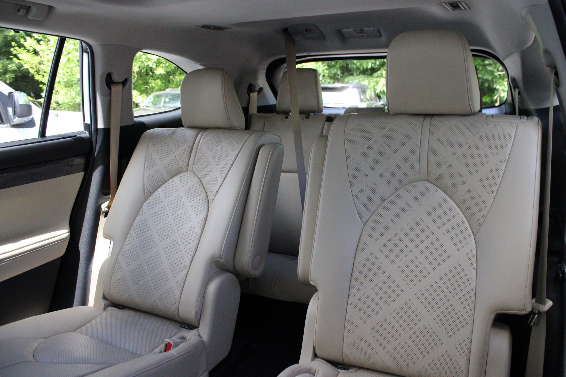 Used 2023 Toyota Highlander Platinum AWD/4WD image 16