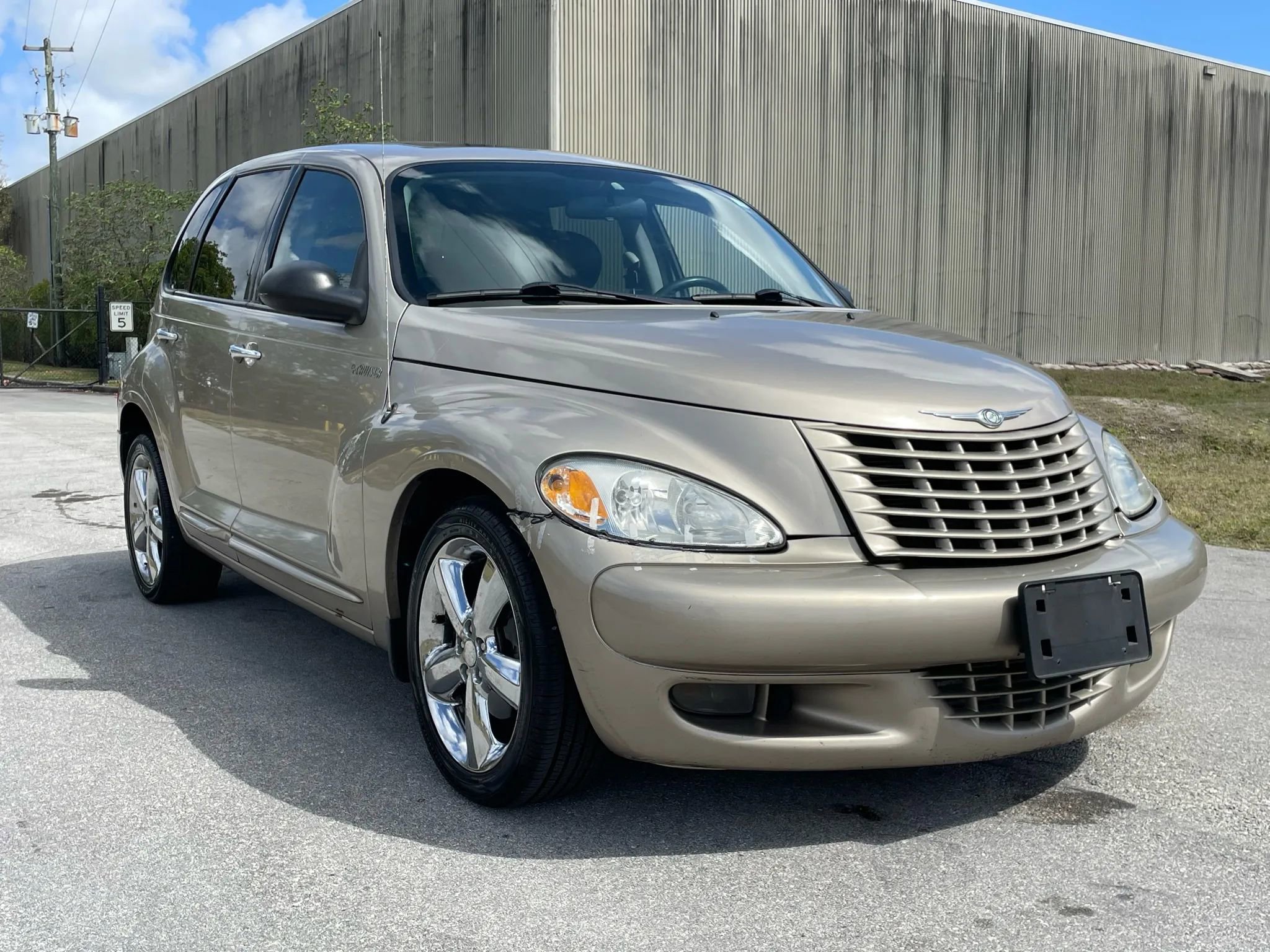 Used 2004 Chrysler PT Cruiser GT image 3