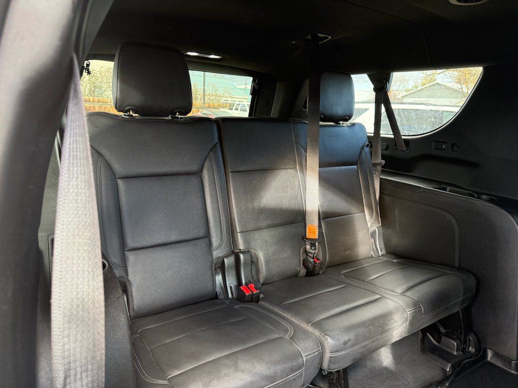 Used 2022 Chevrolet Suburban Z71 image 23