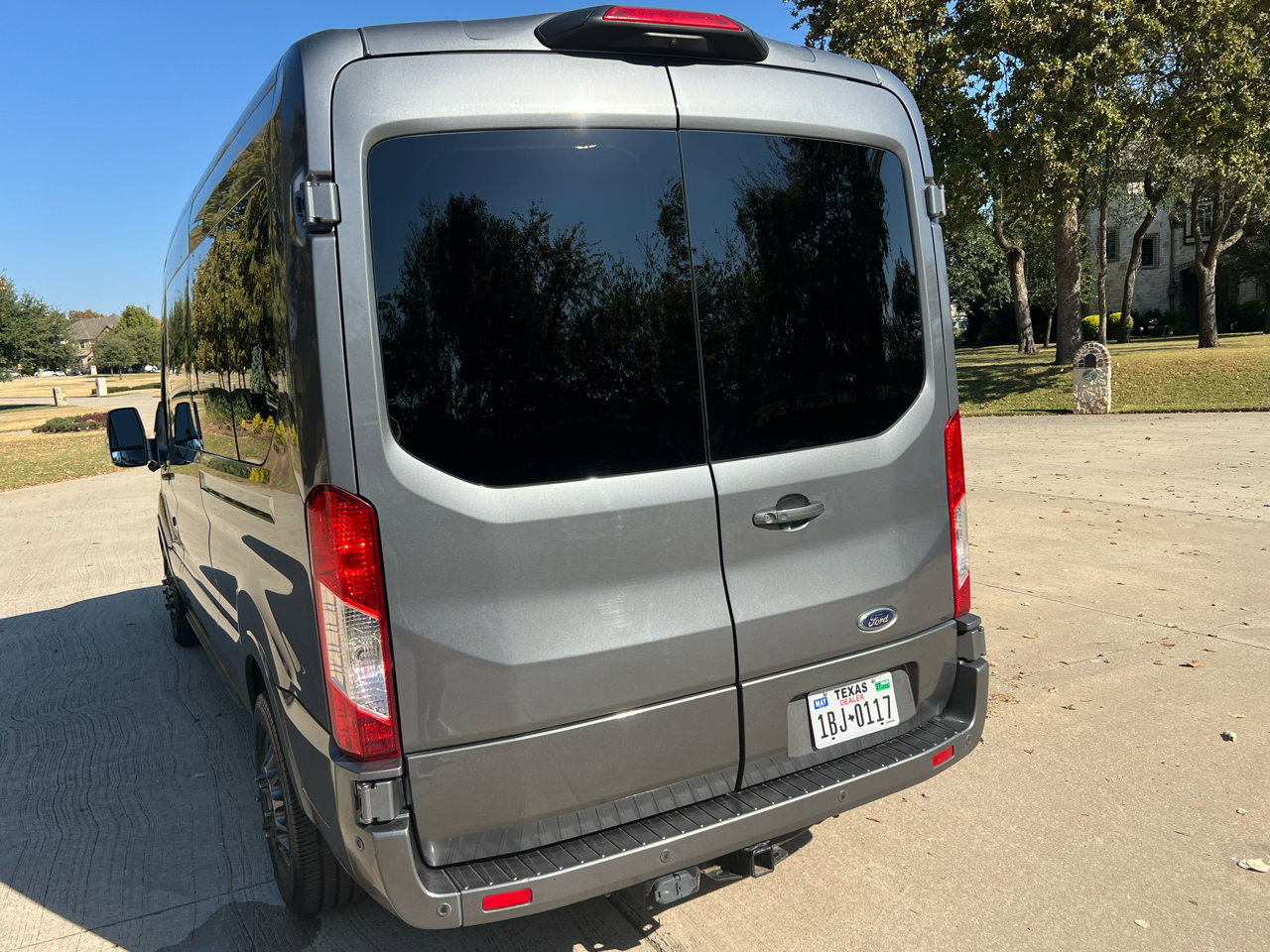 Used 2022 Ford Transit 250 Medium Roof AWD image 8