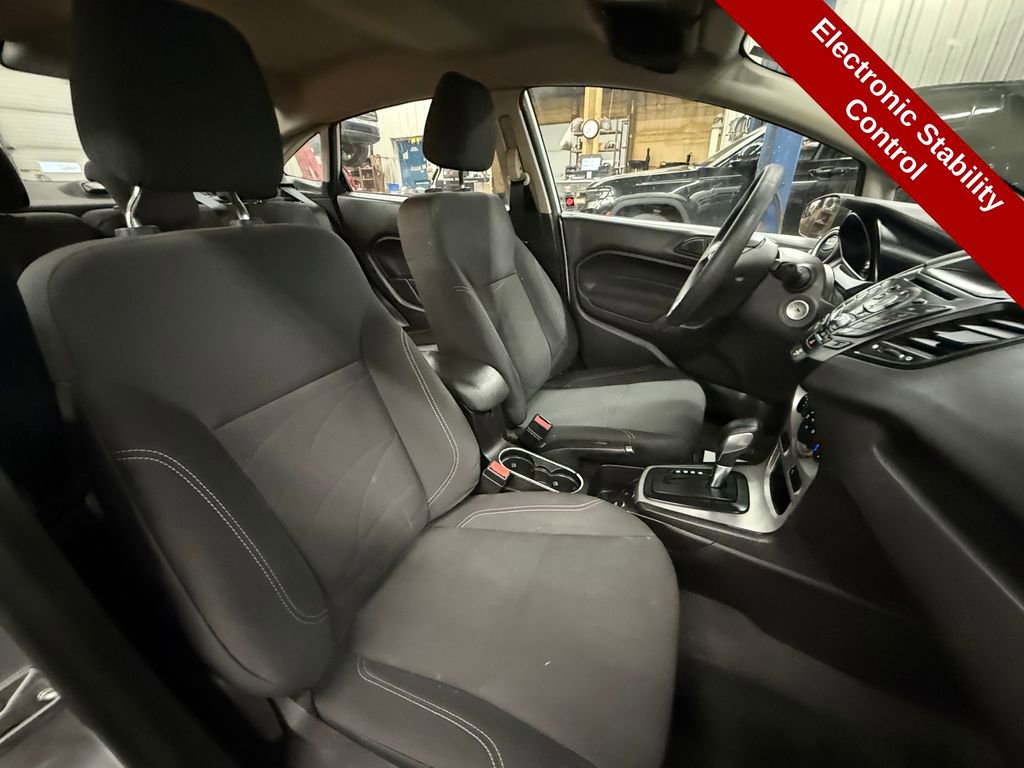Used 2017 Ford Fiesta SE FWD image 39