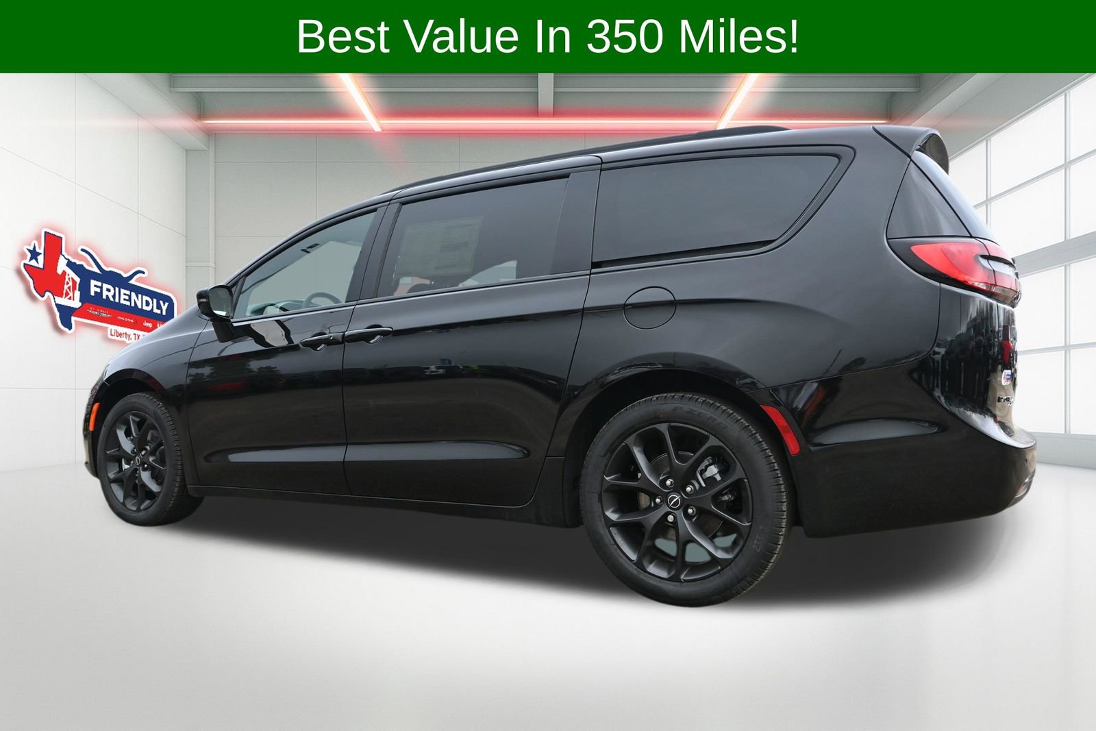 New 2026 Chrysler Pacifica Select image 2