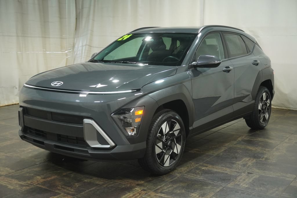 Used 2024 Hyundai Kona SEL w/ Convenience Package AWD/4WD image 2