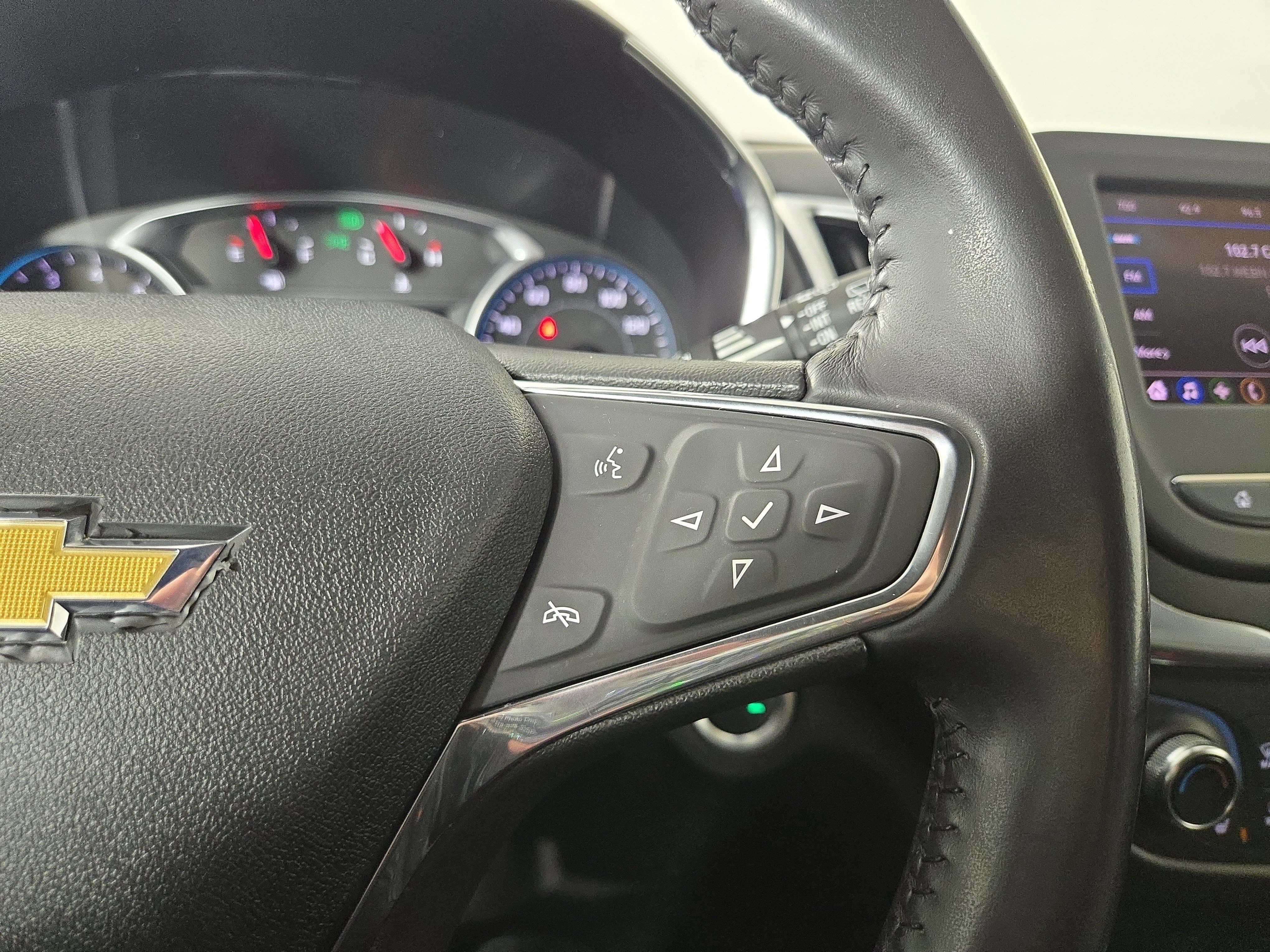 Used 2020 Chevrolet Equinox LT image 16