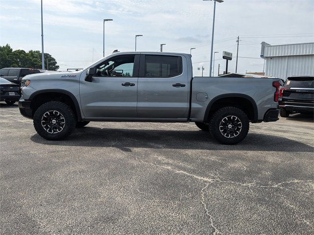 Used 2024 Chevrolet Silverado 1500 ZR2 image 7