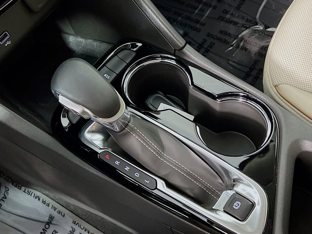 Used 2024 Buick Encore GX Avenir w/ Avenir Convenience Package image 15