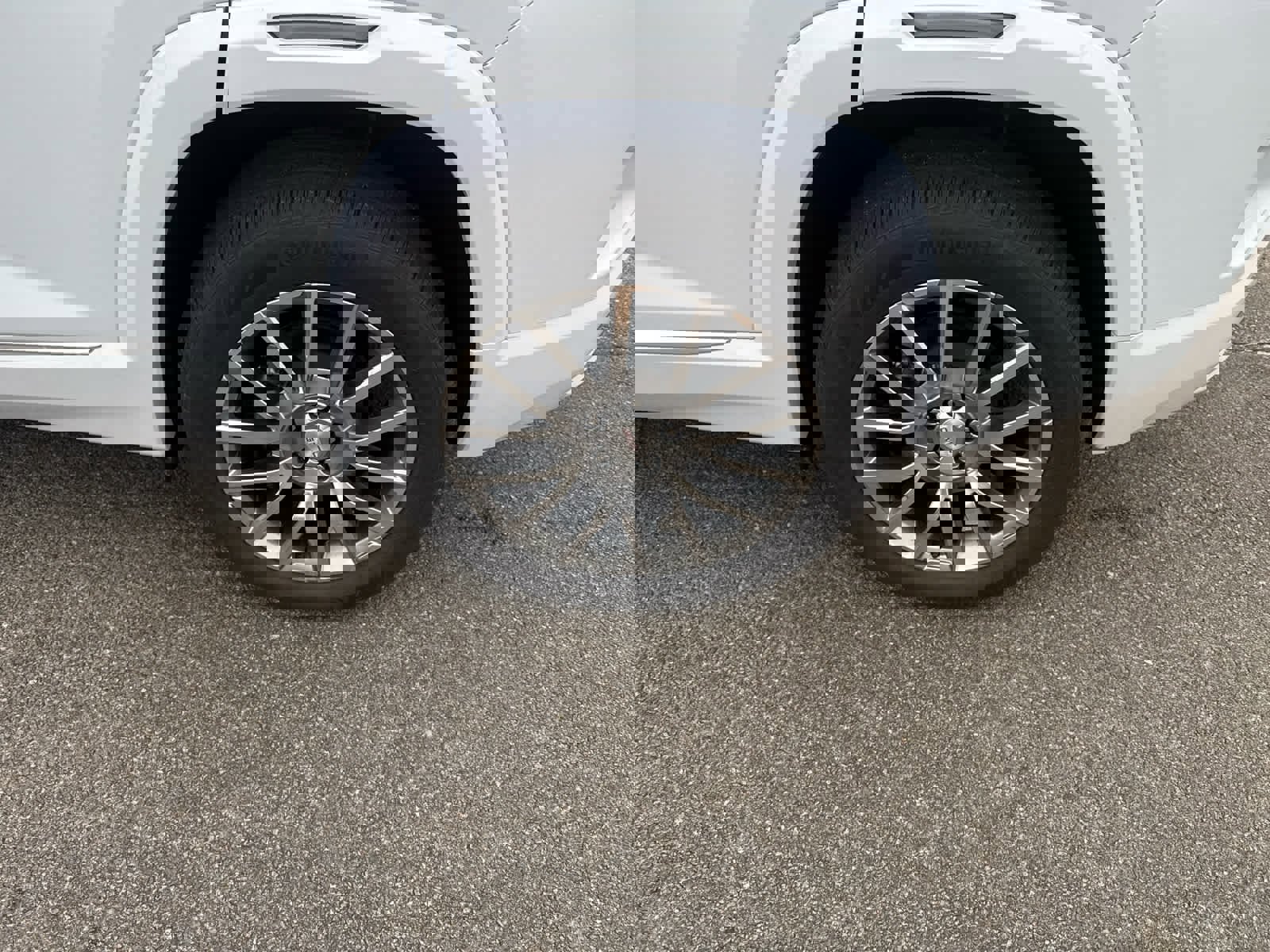 New 2026 GMC Terrain Denali w/ LPO, Floor Liner Package AWD/4WD image 9