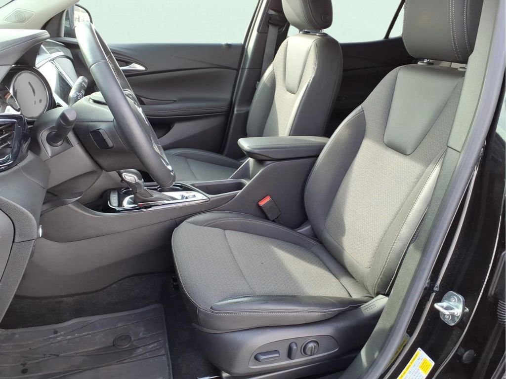 Used 2023 Buick Encore GX Select w/ Safety Package II image 11