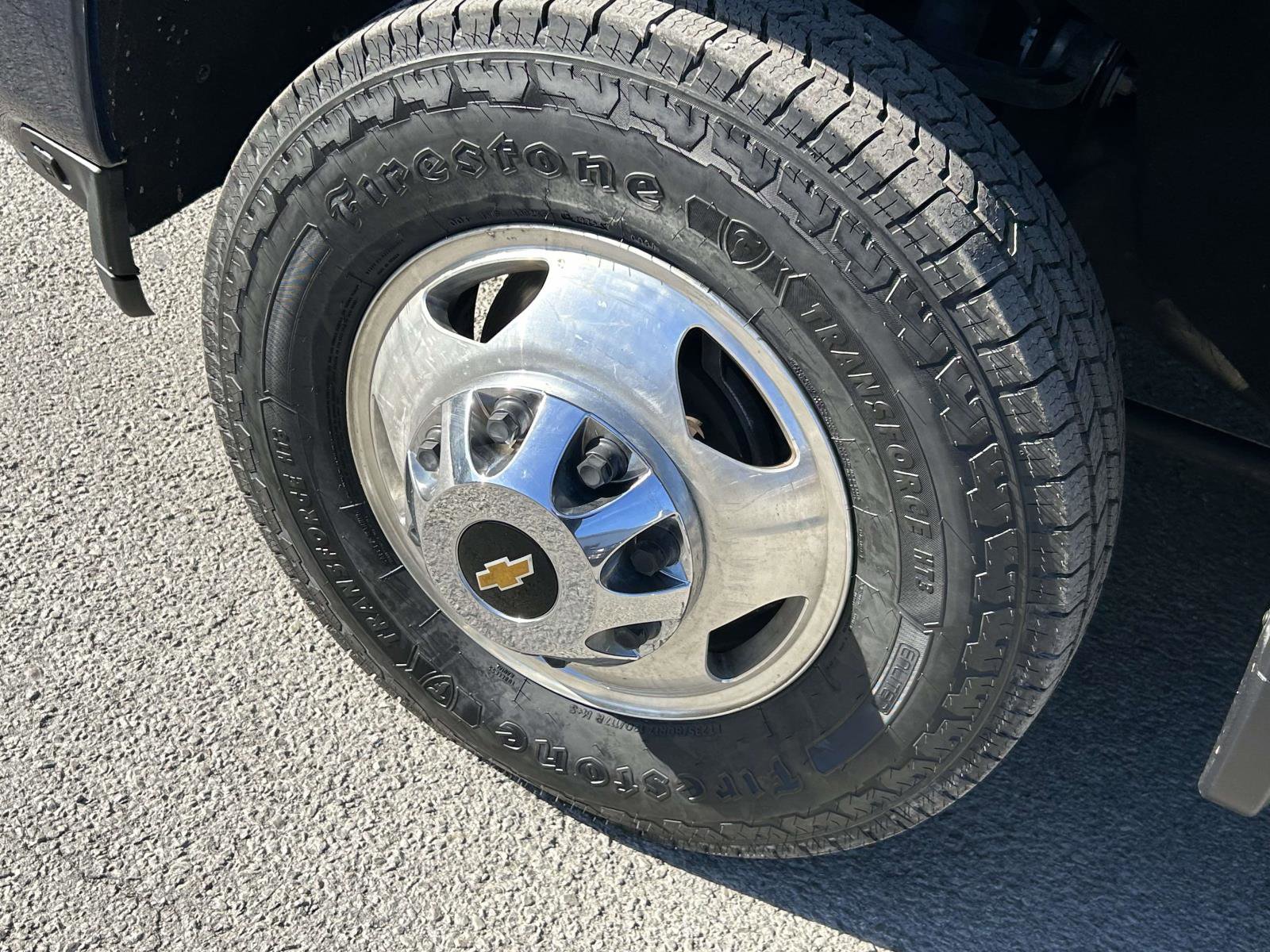 Used 2023 Chevrolet Silverado 3500 High Country w/ Safety Package II image 9