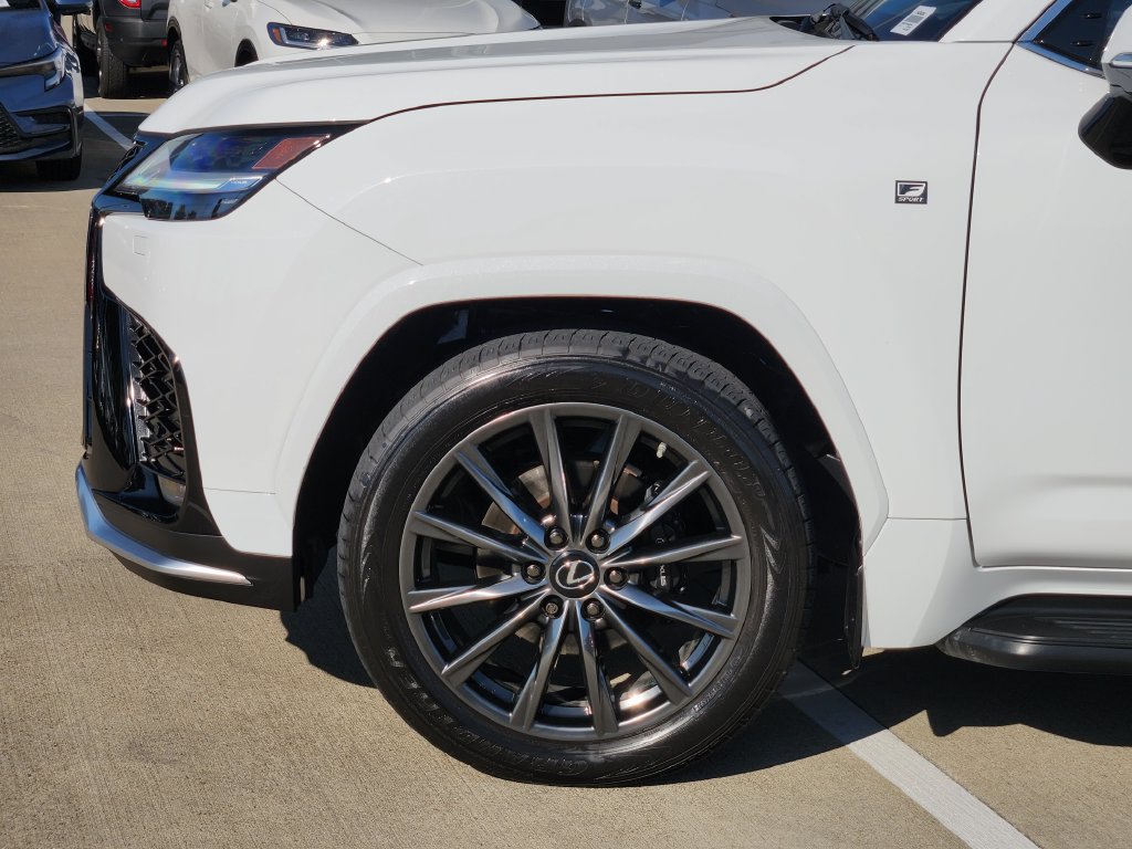Used 2023 Lexus LX 600 F Sport w/ Accessory Package (Z1) AWD/4WD image 8